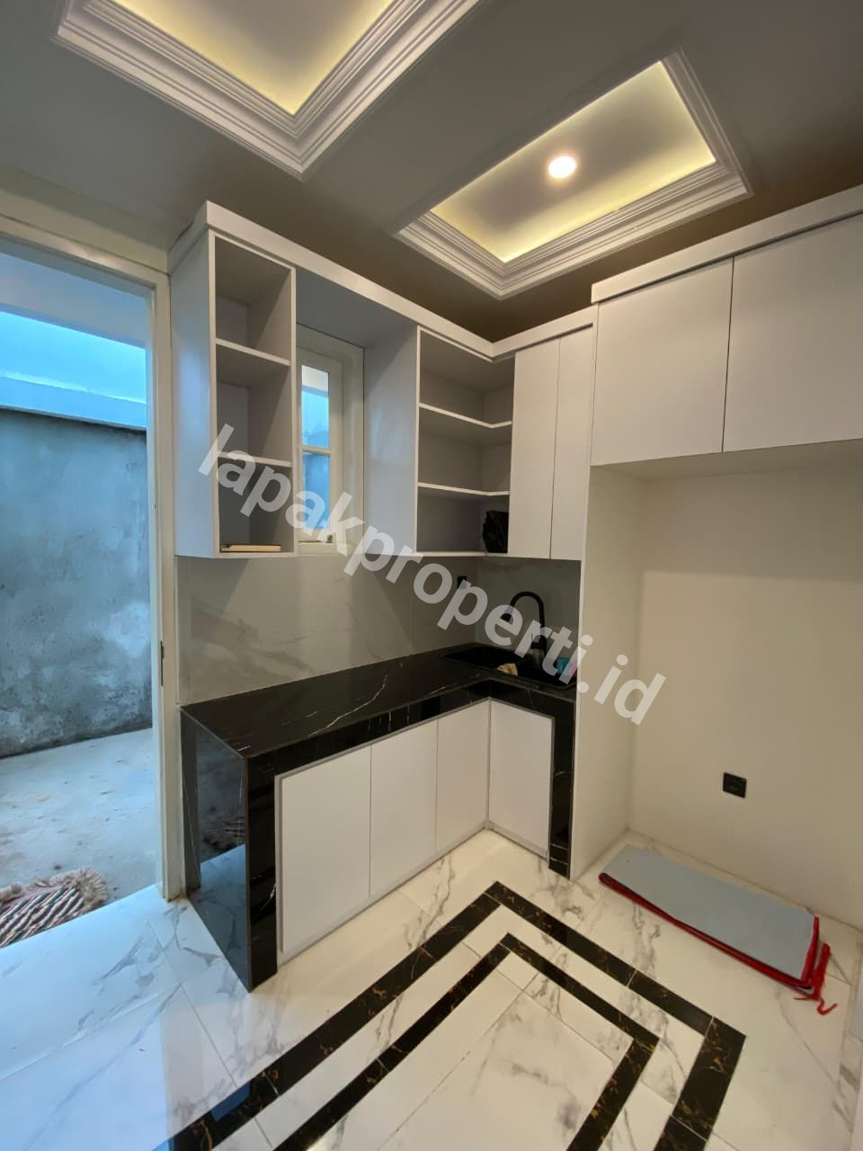 Foto RUMAH MEWAH 3 LANTAI DALAM CLUSTER STRATEGIS di JAGAKARSA JAKARTA SELATAN - 7