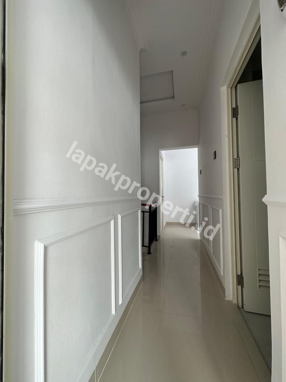 Foto RUMAH MURAH SIAP HUNI DALAM CLUSTER MONTE TORENA di GRAND WISATA BEKASI - 6