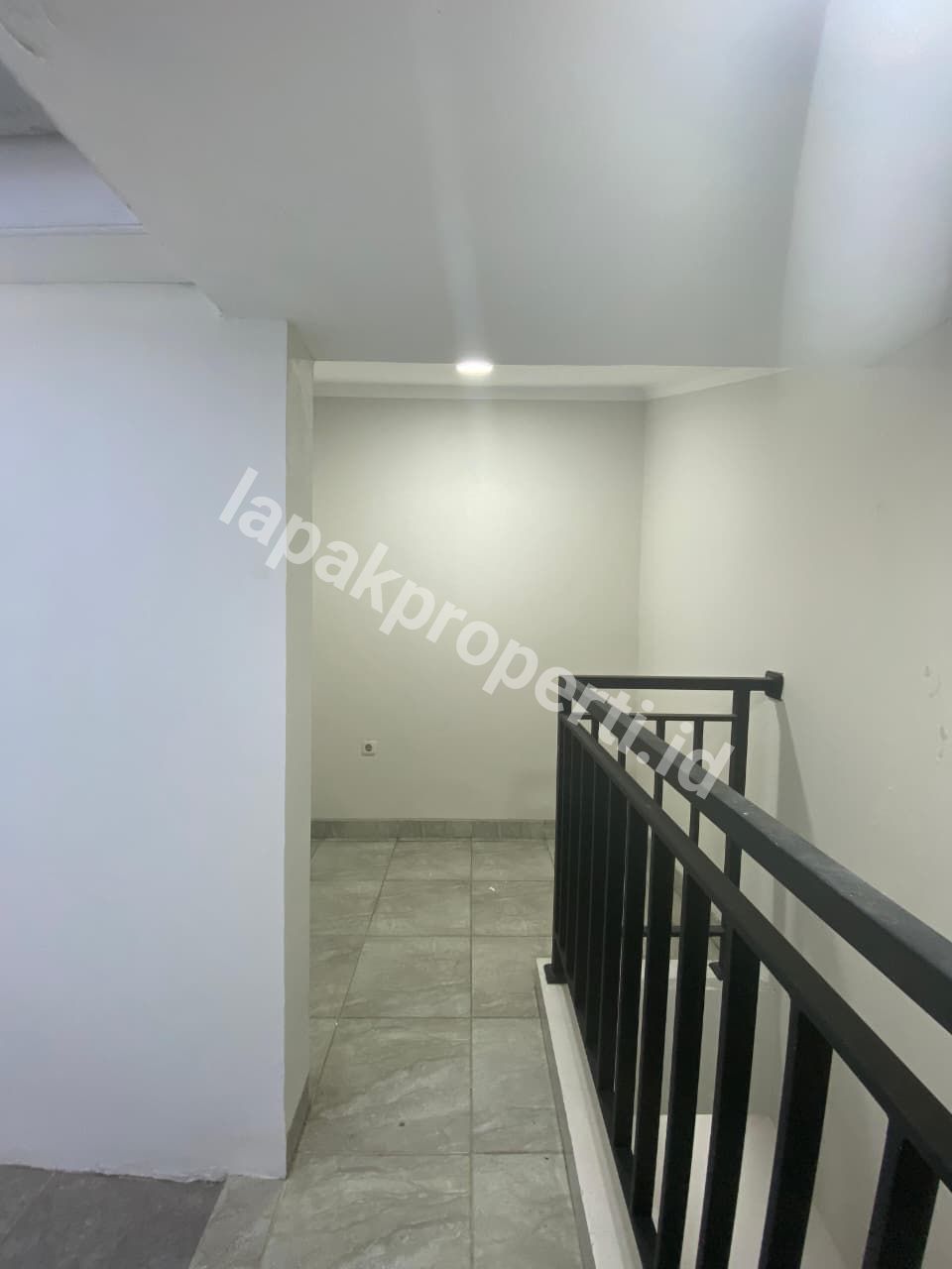 Foto RUMAH POJOK MEWAH DALAM CLUSTER STRATEGIS di PONDOK GEDE BEKASI - 10