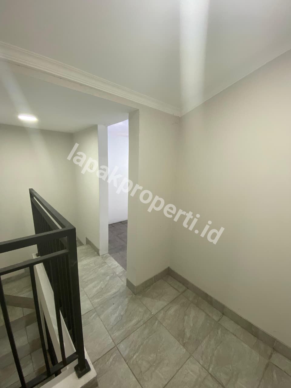 Foto RUMAH POJOK MEWAH DALAM CLUSTER STRATEGIS di PONDOK GEDE BEKASI - 14