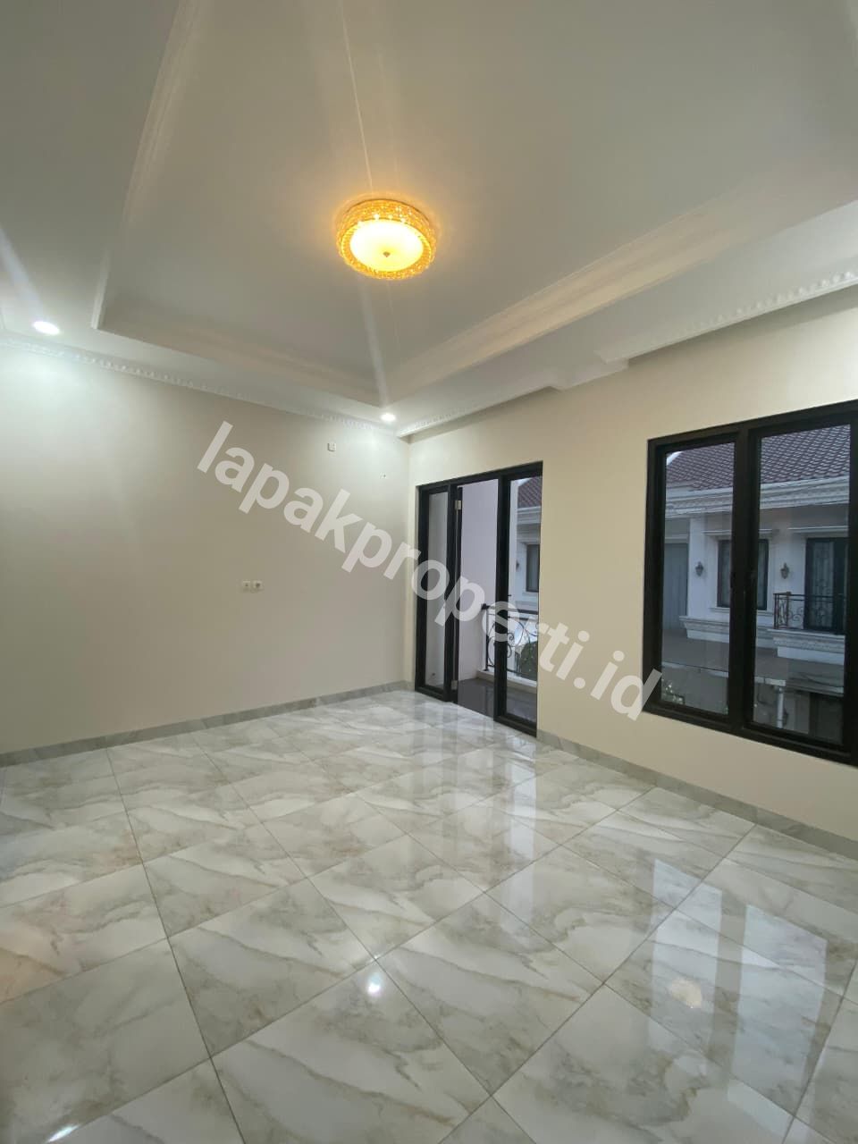 Foto RUMAH POJOK MEWAH DALAM CLUSTER STRATEGIS di PONDOK GEDE BEKASI - 9