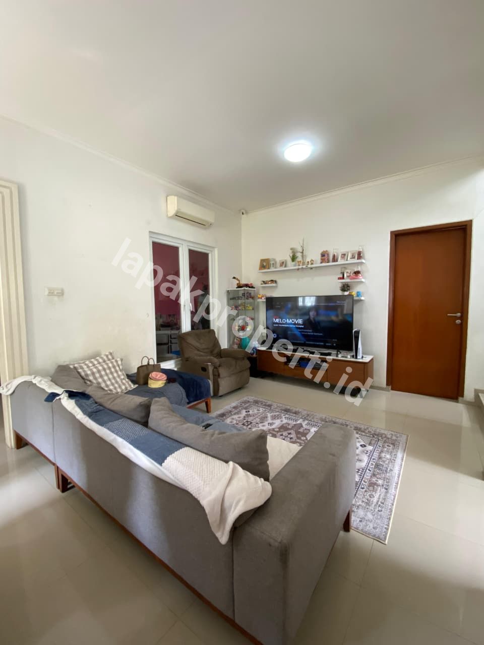 Foto RUMAH POJOK TANAH LUAS DALAM CLUSTER STRATEGIS di CIPAYUNG JAKARTA TIMUR - 5