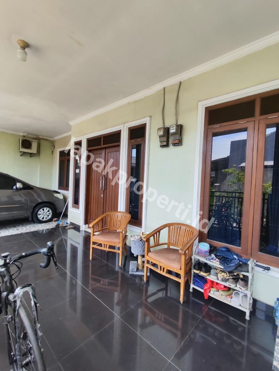 Foto RUMAH BAGUS TANAH LUAS DALAM KOMPLEK STRATEGIS DEKAT SUMMARECON di BEKASI KOTA - 5