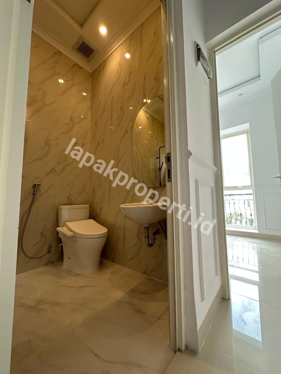 Foto RUMAH MURAH SIAP HUNI DALAM CLUSTER MONTE TORENA di GRAND WISATA BEKASI - 10