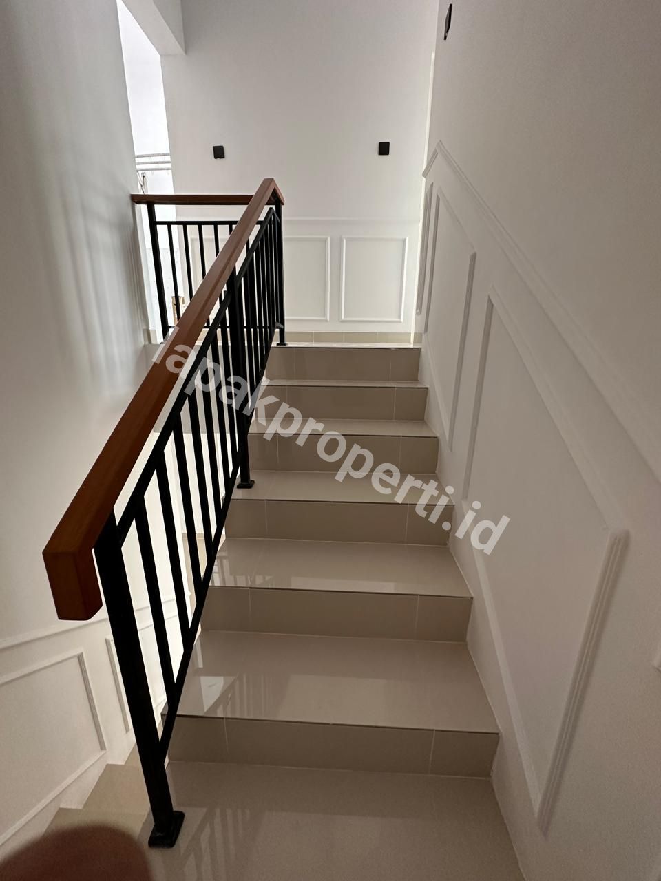 Foto RUMAH MURAH SIAP HUNI DALAM CLUSTER MONTE TORENA di GRAND WISATA BEKASI - 5