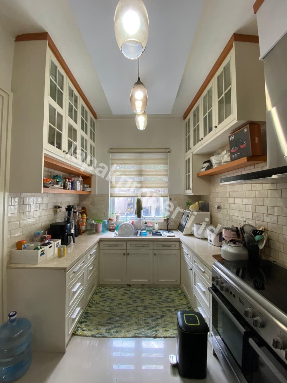 Foto RUMAH POJOK TANAH LUAS DALAM CLUSTER STRATEGIS di CIPAYUNG JAKARTA TIMUR - 8