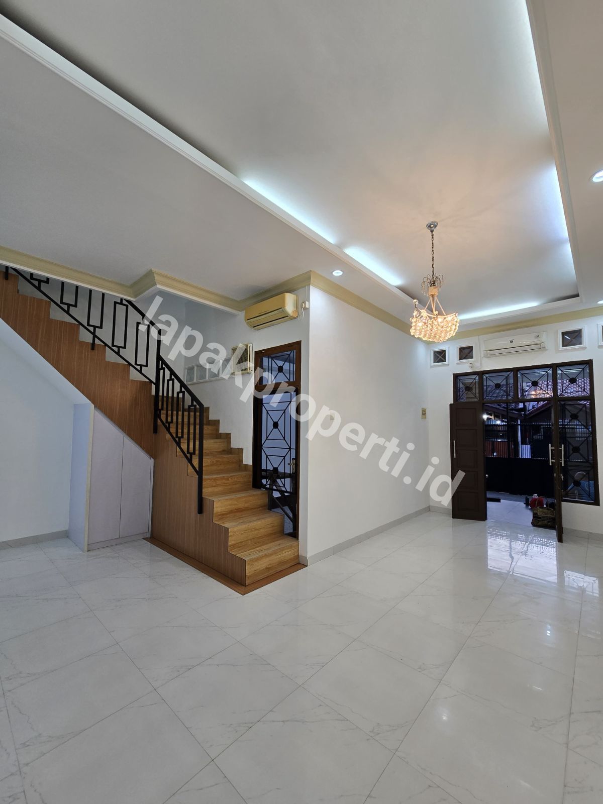 Foto Turun Harga Rumah Dalam Komplek Full Renovasi Siap Huni - 4