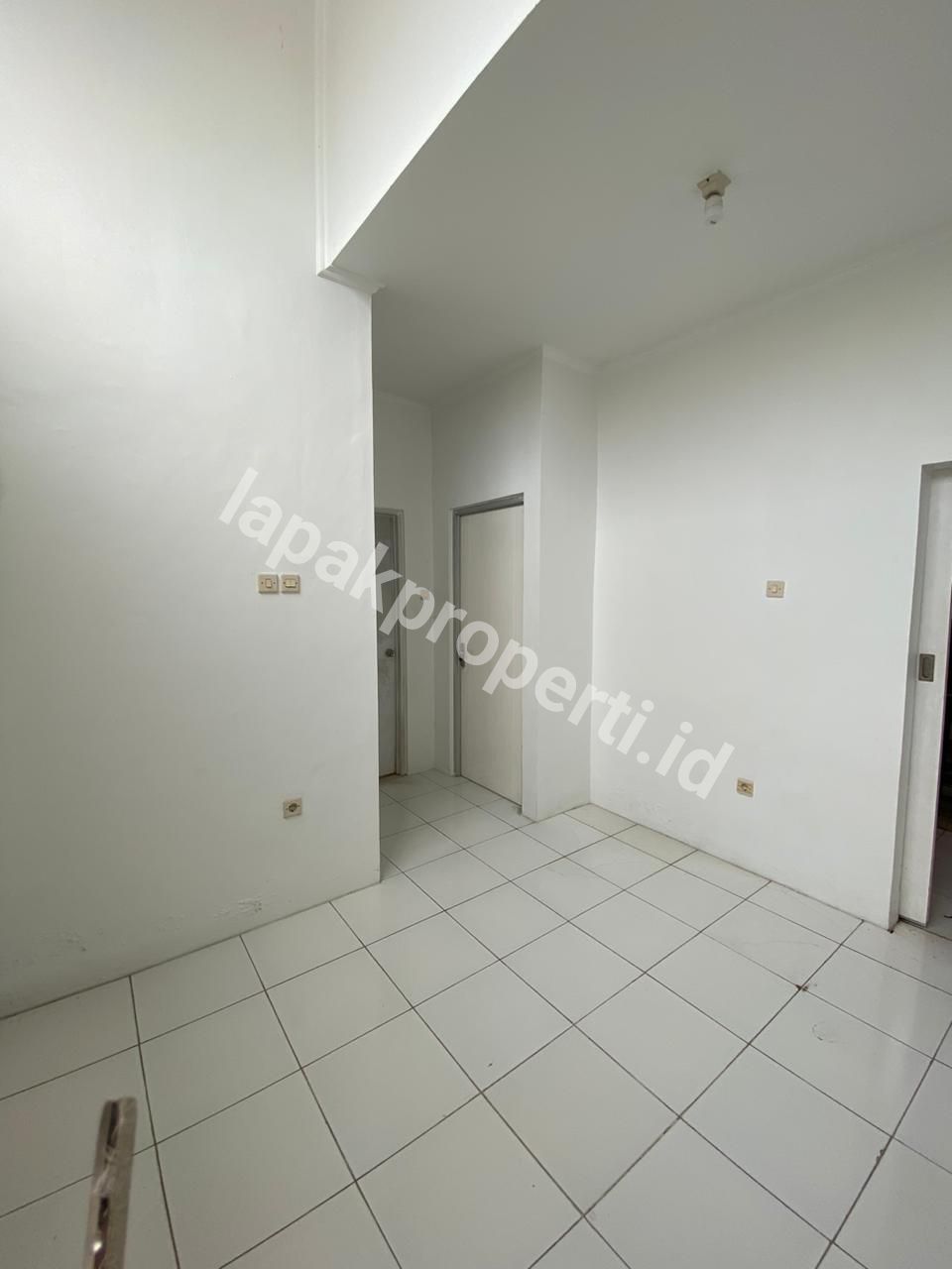 Foto Dijual Rumah gandeng Siap Huni di Karawang - 12