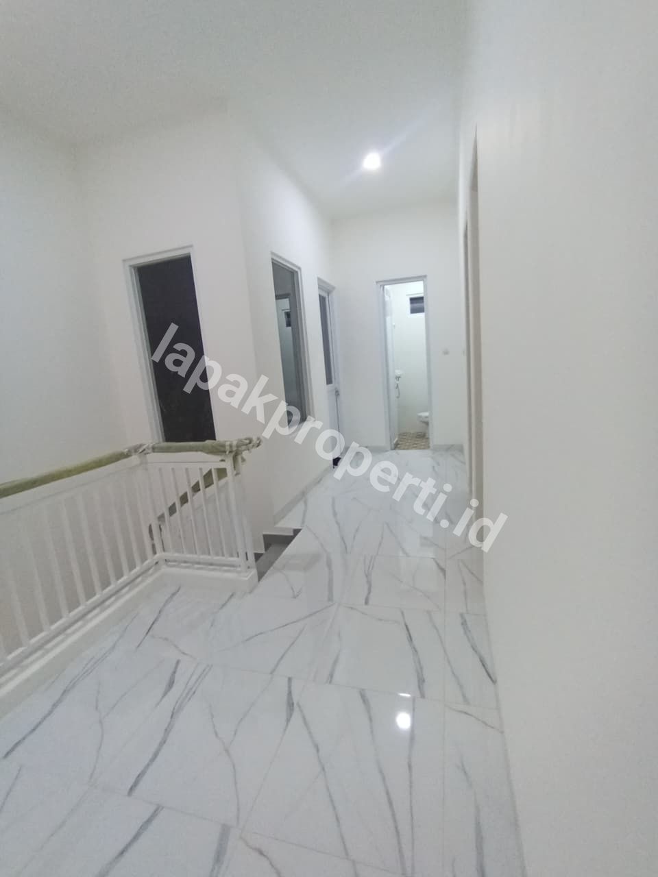 Foto Dijual Rumah Baru dalap Cluster bebas Banjir Di Jatikramat Kota Bekasi - 11