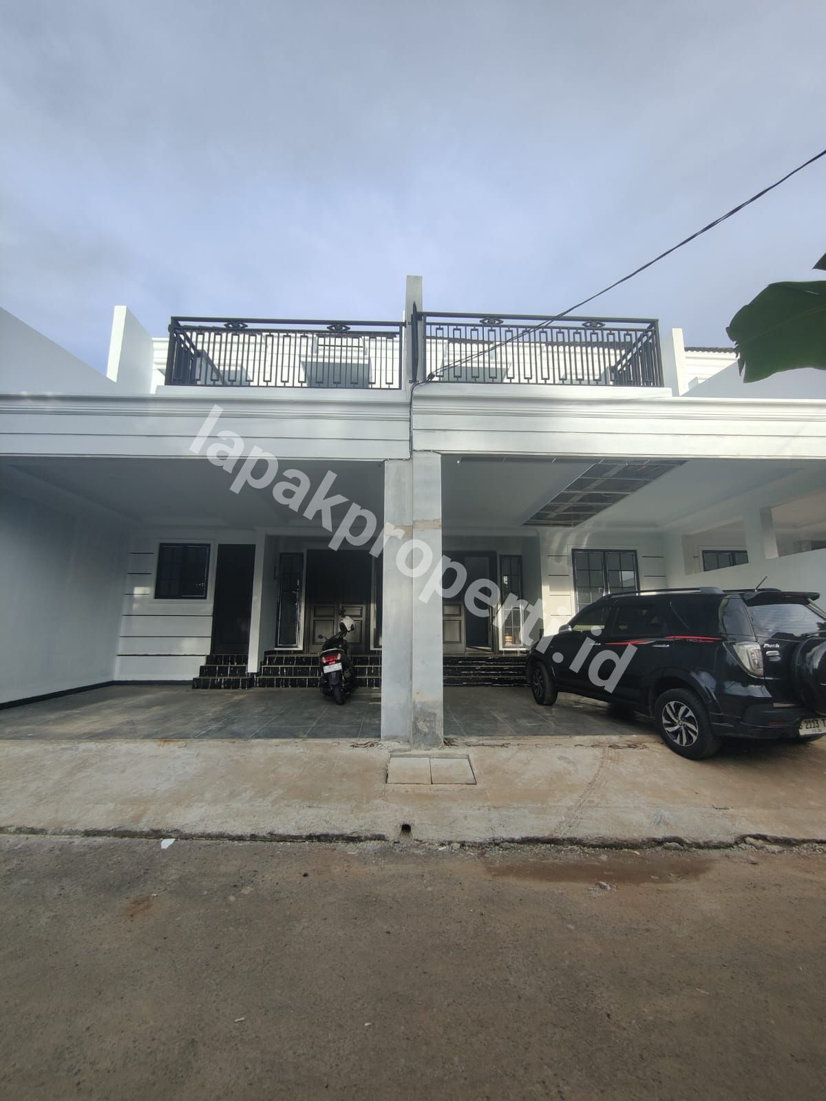 Foto Dijual Rumah Baru Dalam Komplek Di Pondok Kelapa Jakarta Timur - 2