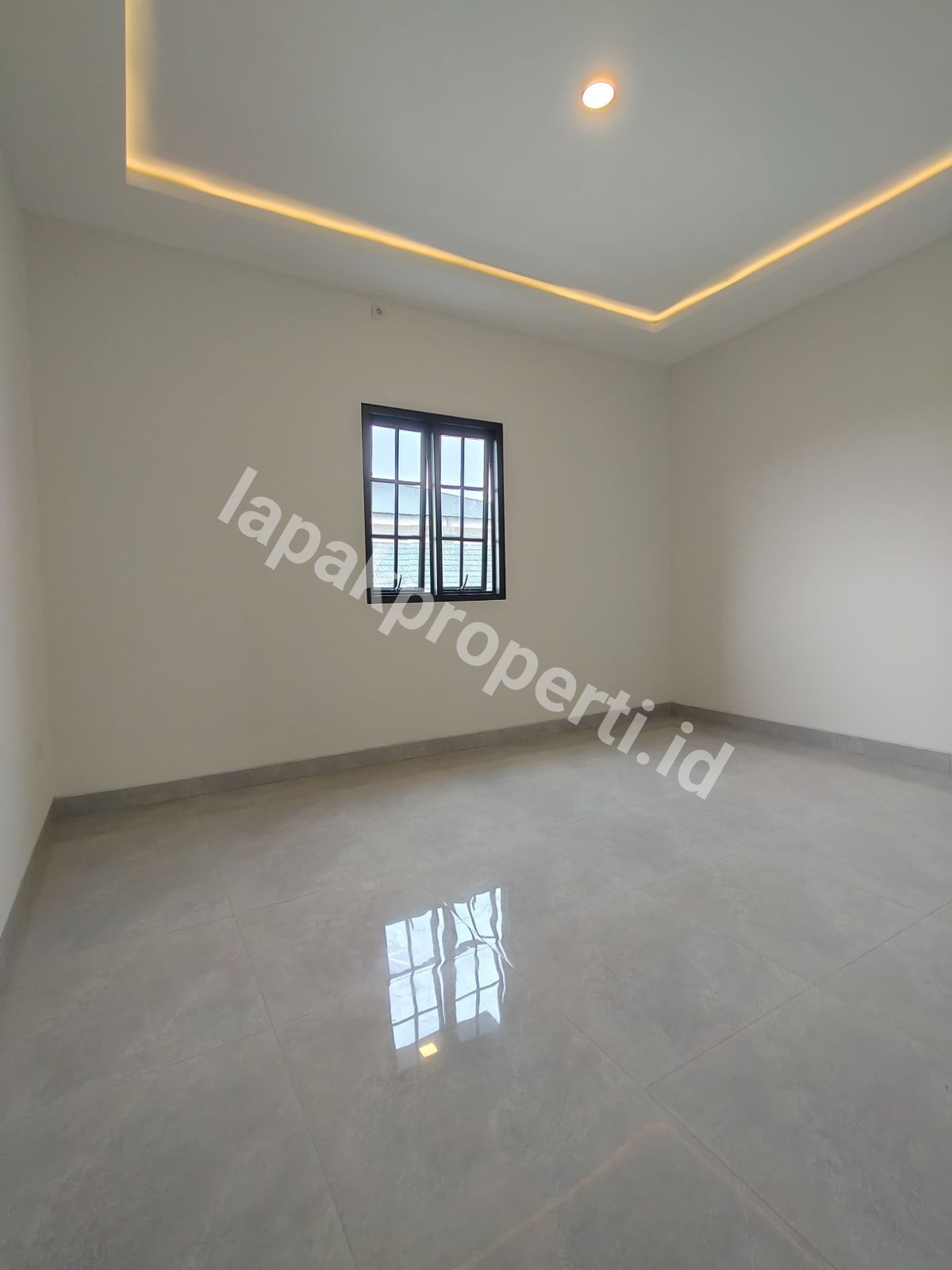 Foto Dijual Rumah Baru Design Minimalis Modern Siap Huni - 7