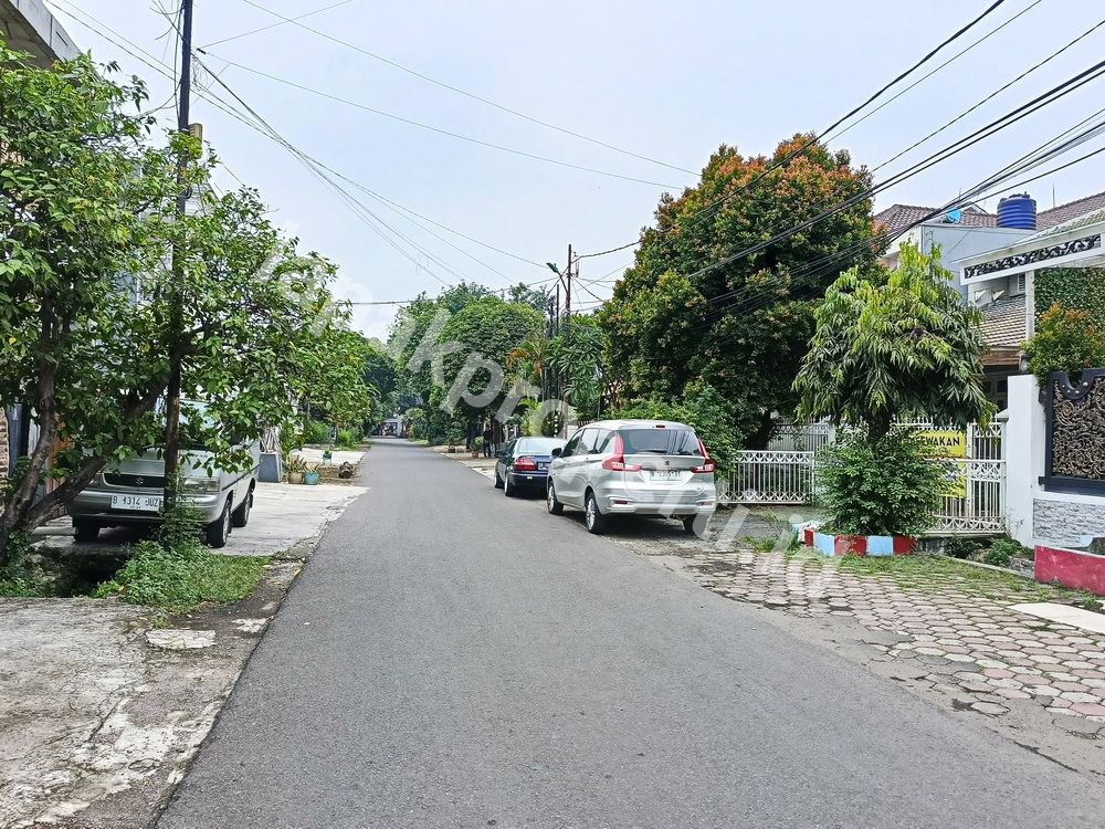 Foto Dijual Rumah Dalam Komplek Akses Jalan Lebar Di Rawamangun - 2