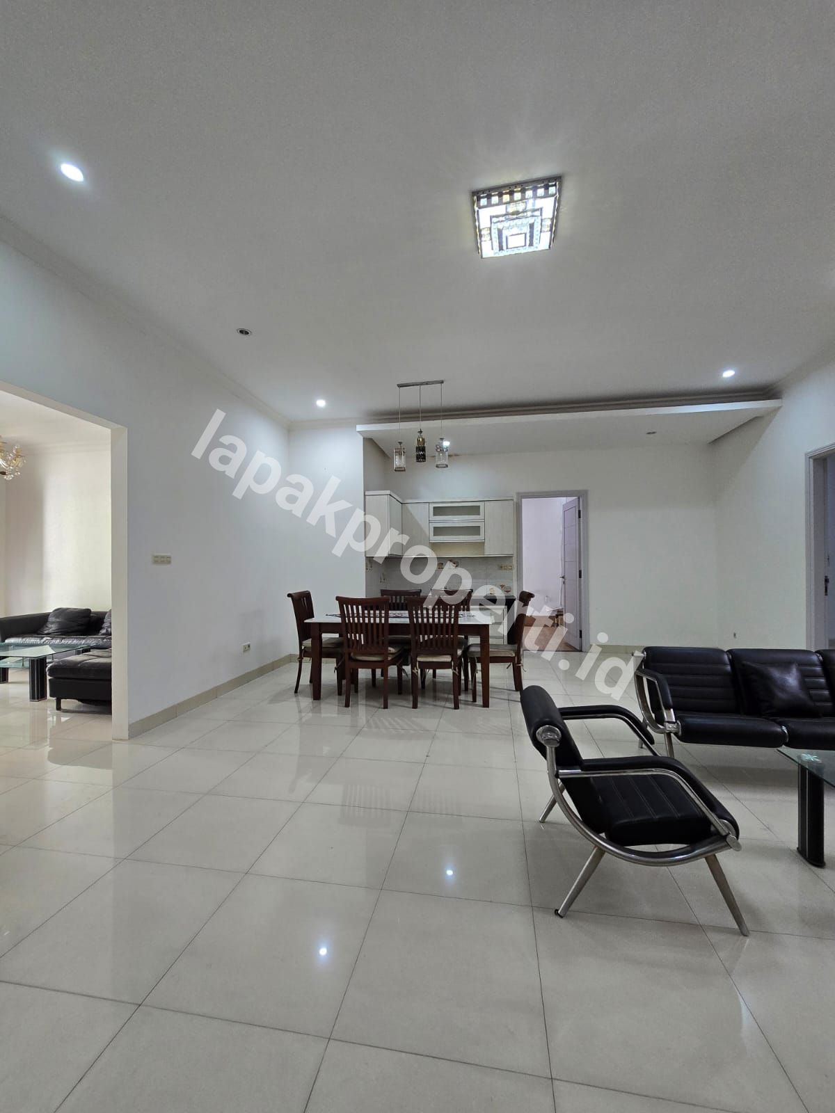 Foto Dijual Rumah Secondary Akses Jalan Lebar Di Duren Sawit Jakarta y - 4