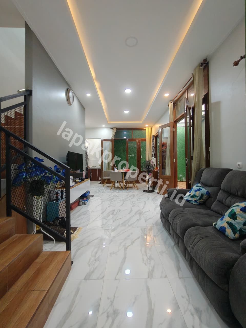 Foto Dijual Rumah Secondary Siap Huni Di Ciracas Jakarta Timur - 9