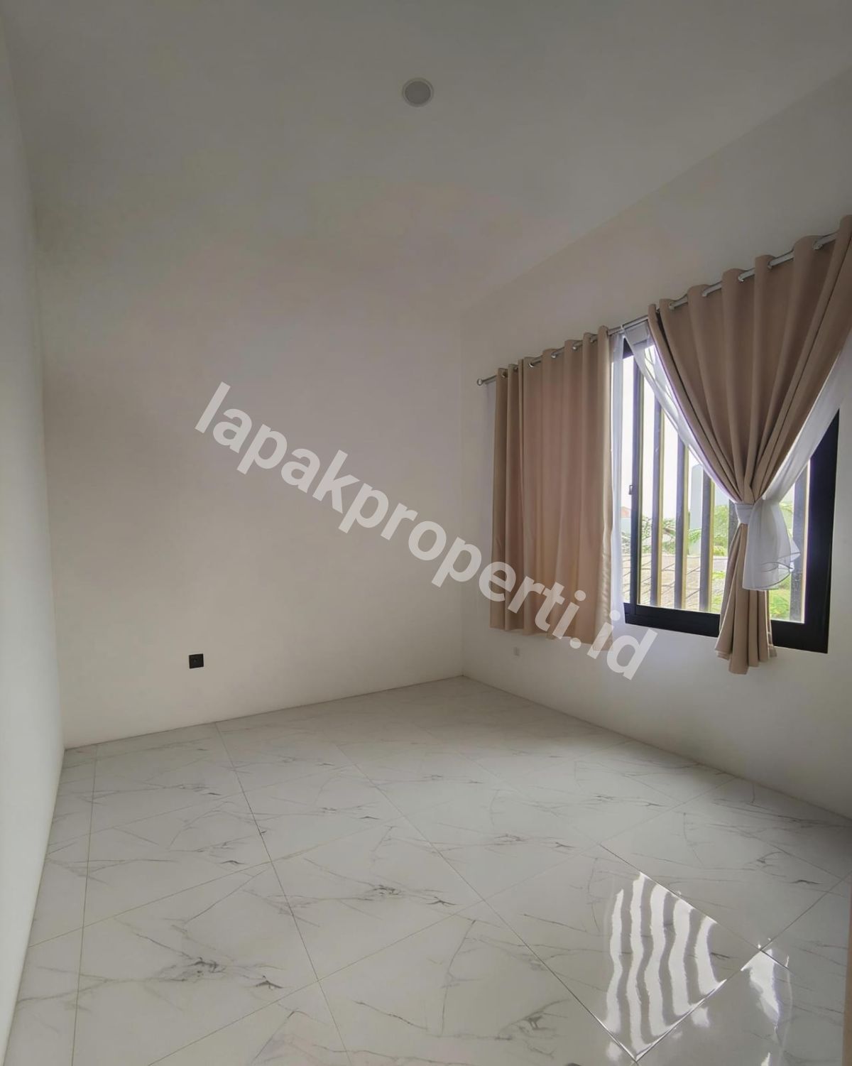 Foto Dijual Rumah Secondary Siap Huni Di Duren Sawit Jakarta Timur - 15