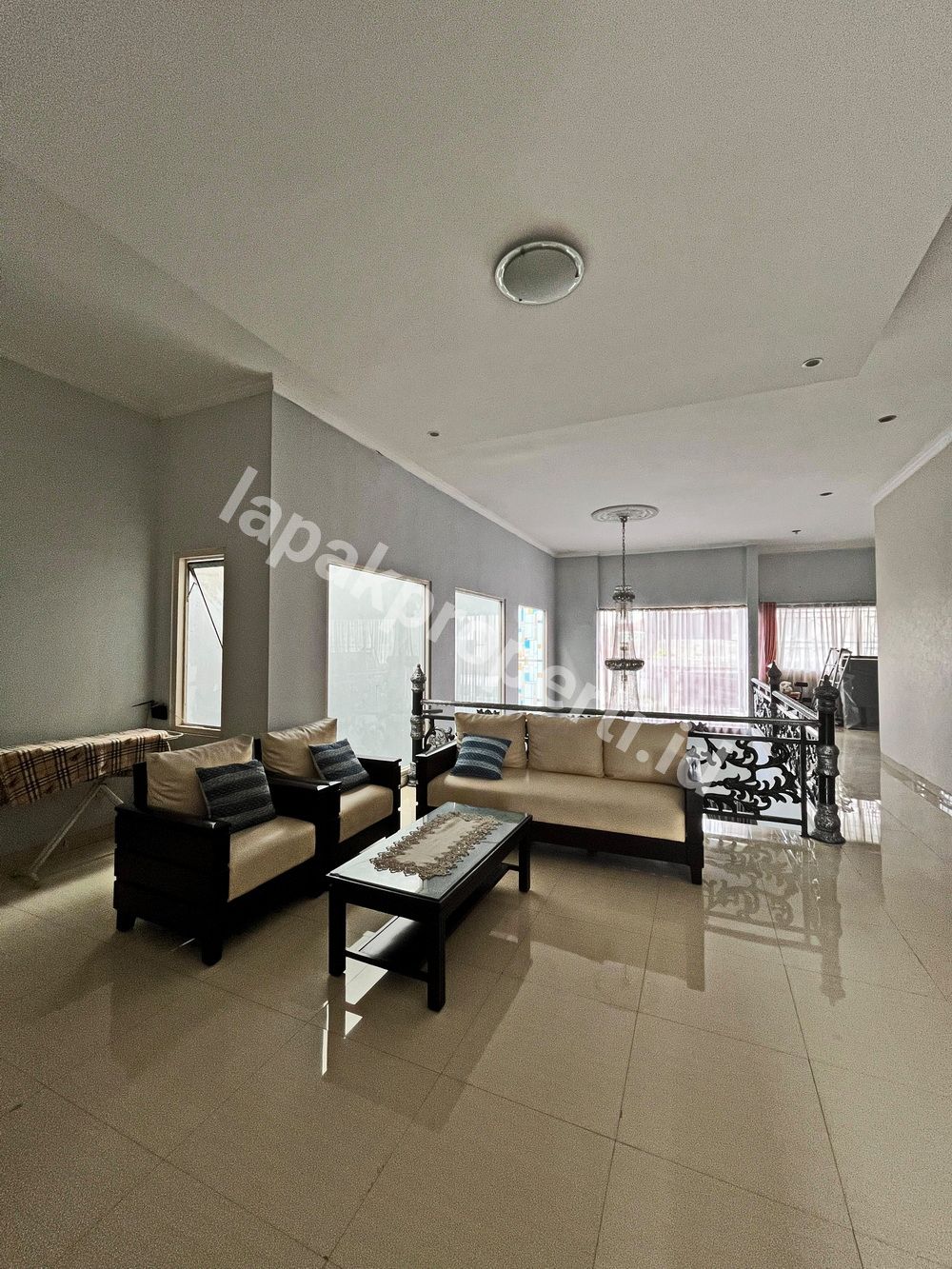 Foto Dijual Rumah Dalam Komplek Akses Jalan Lebar Di Rawamangun - 10