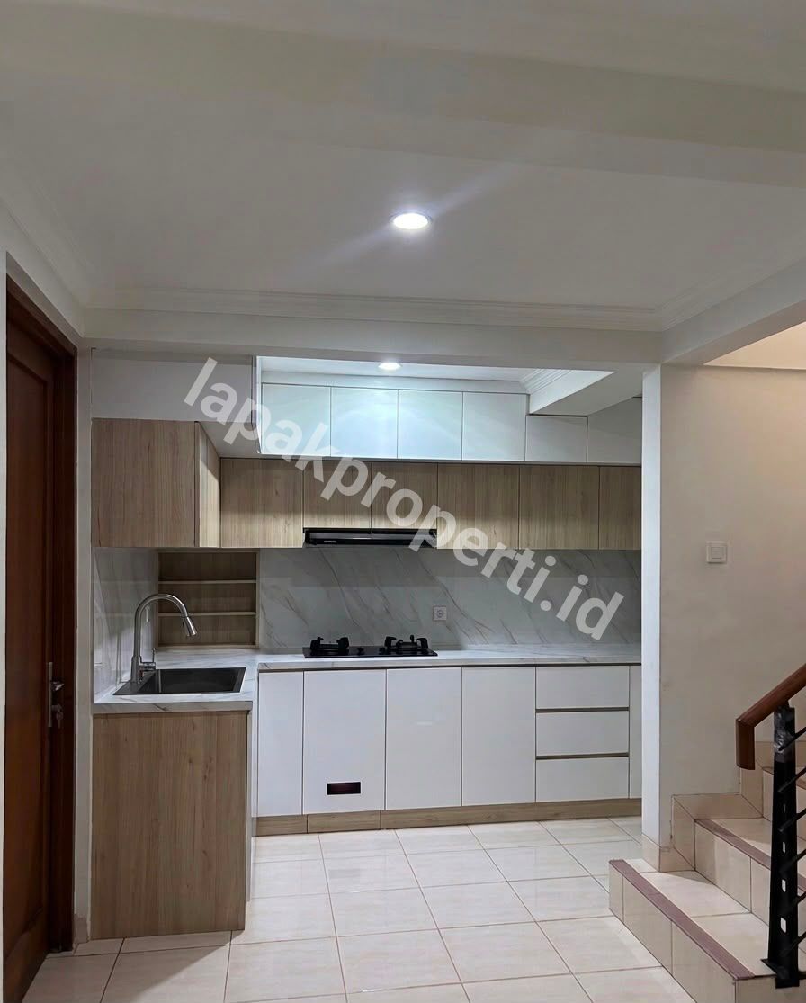 Foto Disewakan Rumah Siap Huni Di Cipinang Elok 2 - 8