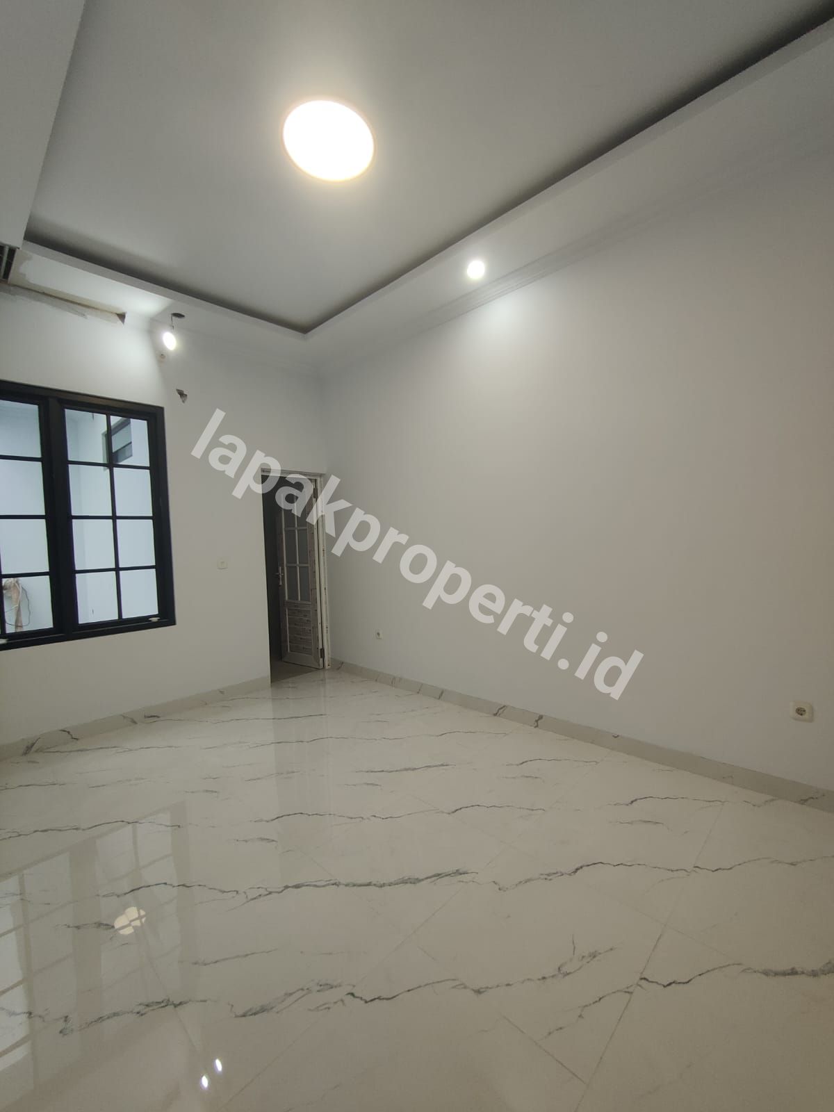 Foto Dijual Rumah Baru Dalam Komplek Di Pondok Kelapa Jakarta Timur - 14