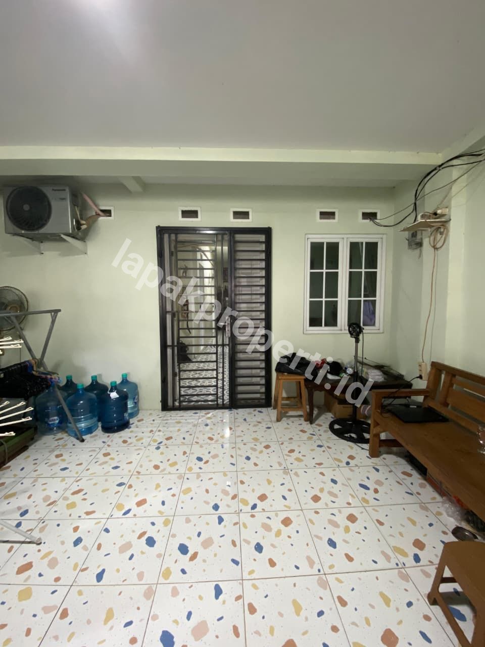 Foto RUMAH INDUK dan KOST LOKASI STRATEGIS di MATRAMAN RAYA JAKARTA TIMUR - 7