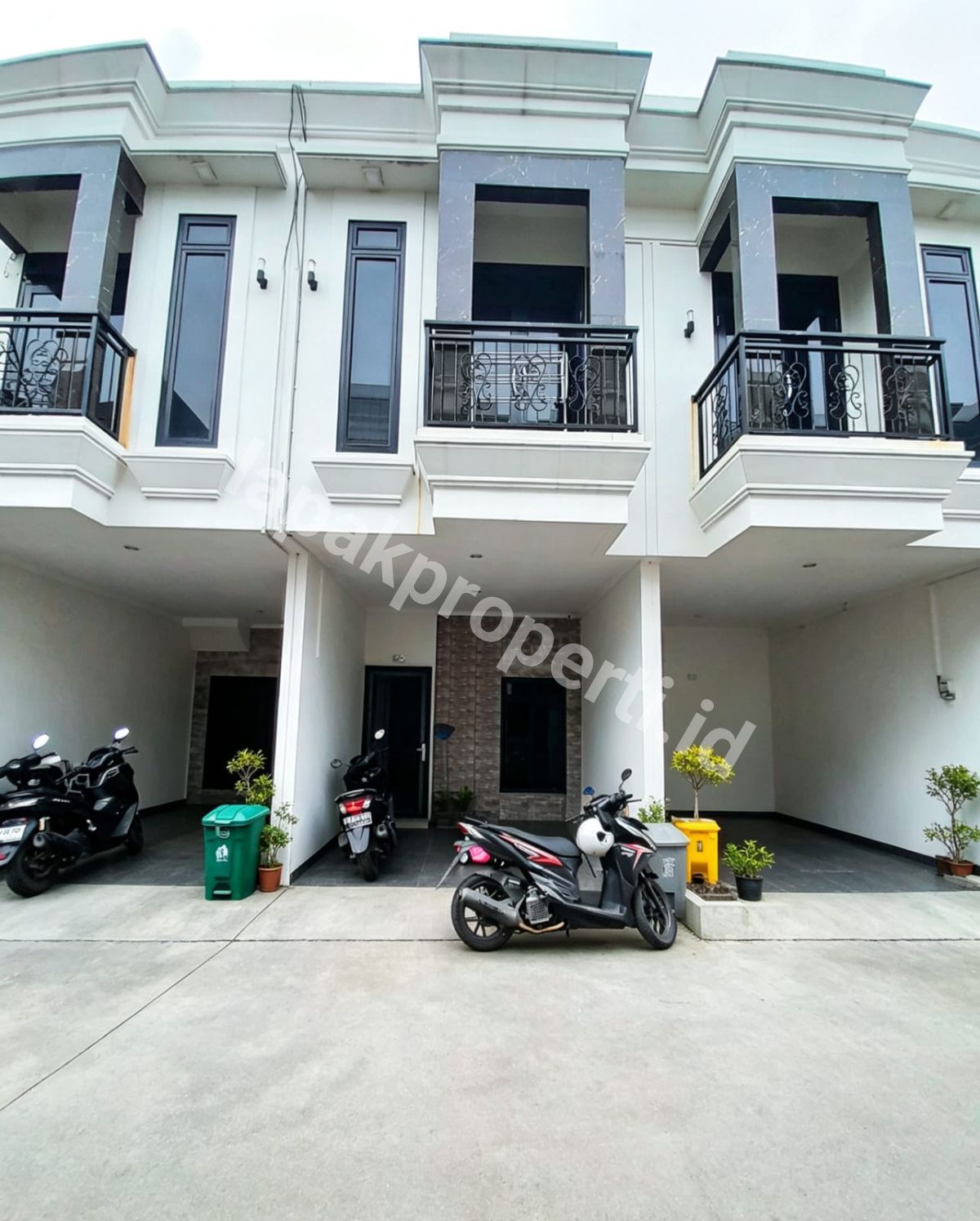 Foto Rumah Mewah Dalam Cluster Siap Huni Di Cipinang Muara - 1