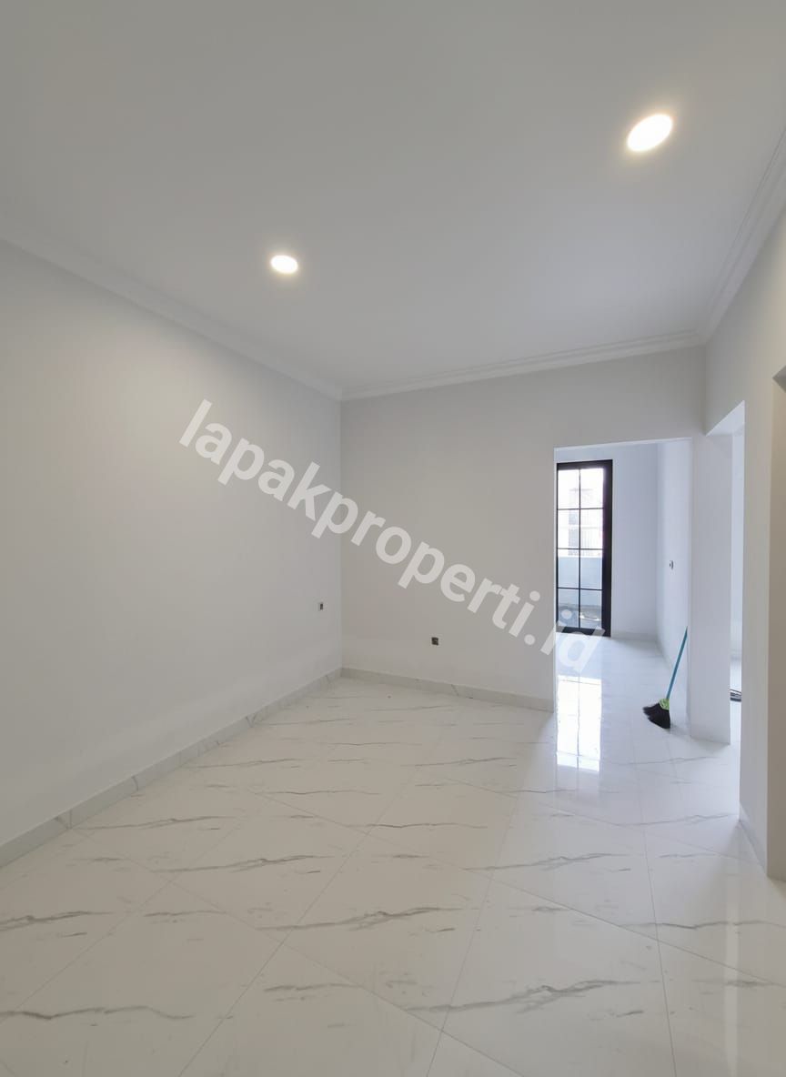 Foto Dijual Rumah Baru Dalam Komplek Di Pondok Bambu Jakarta Timur - 7
