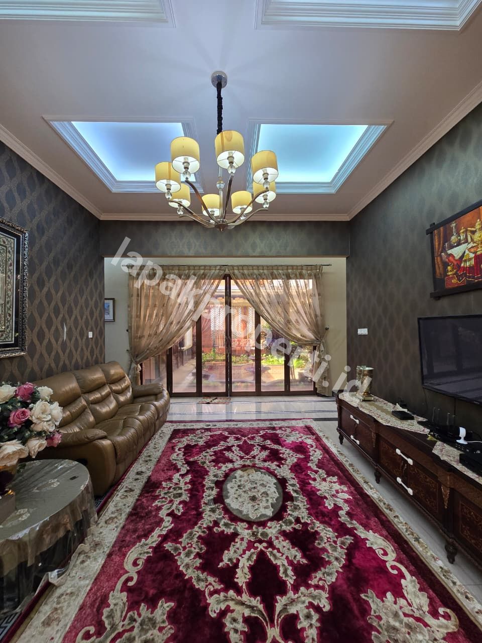 Foto Rumah Full Furnished Dalam komplek Di Jatinegara Jakarta Timur - 4