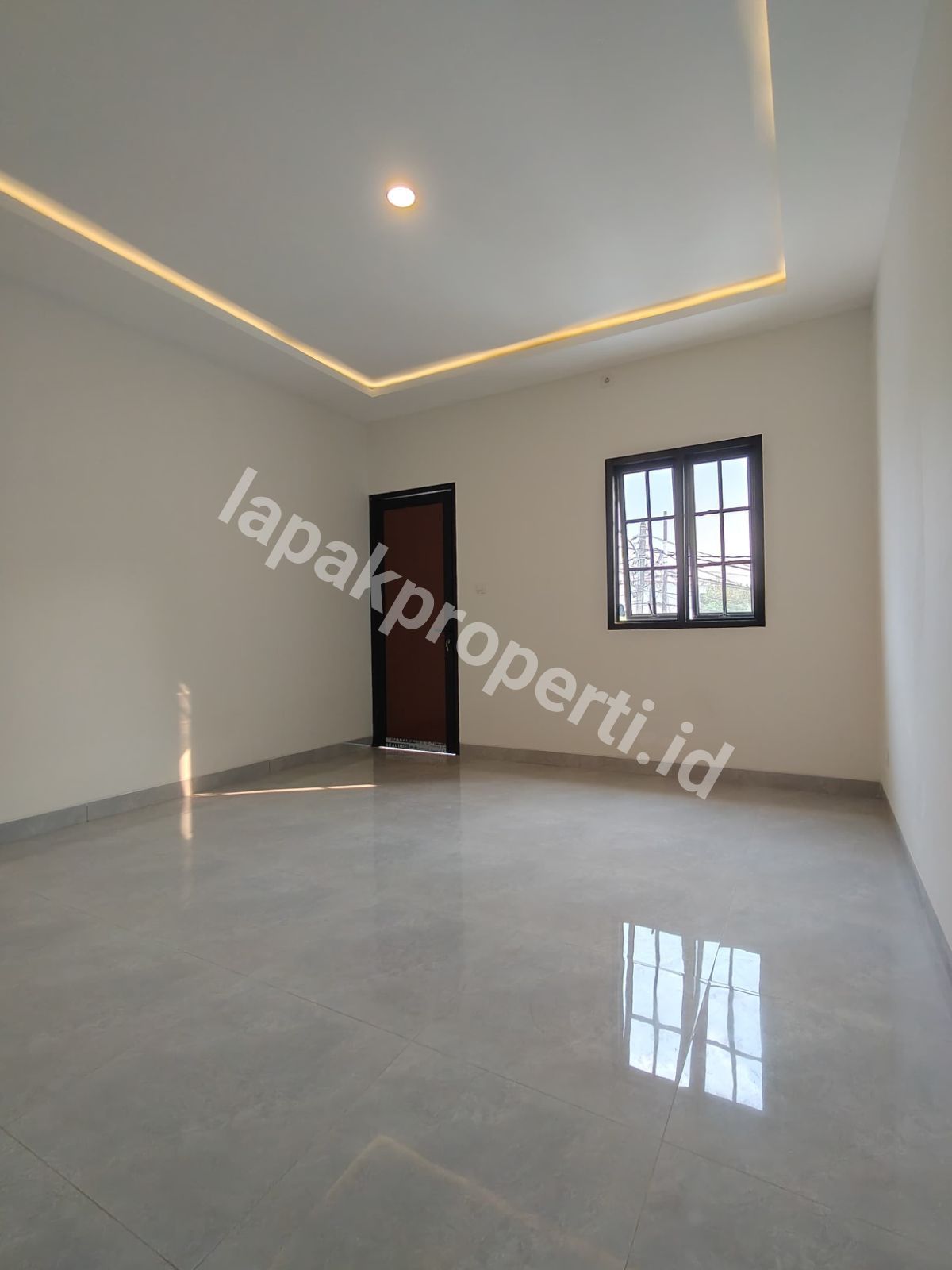 Foto Dijual Rumah Baru Design Minimalis Modern Siap Huni - 8