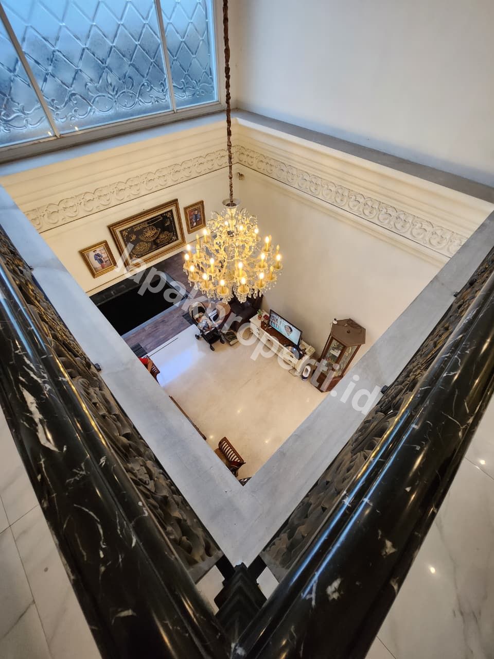 Foto Dijual Rumah Classic Mewah Dalam Komplek Billymoon Pondok Kelapa Jakarta Timur - 10