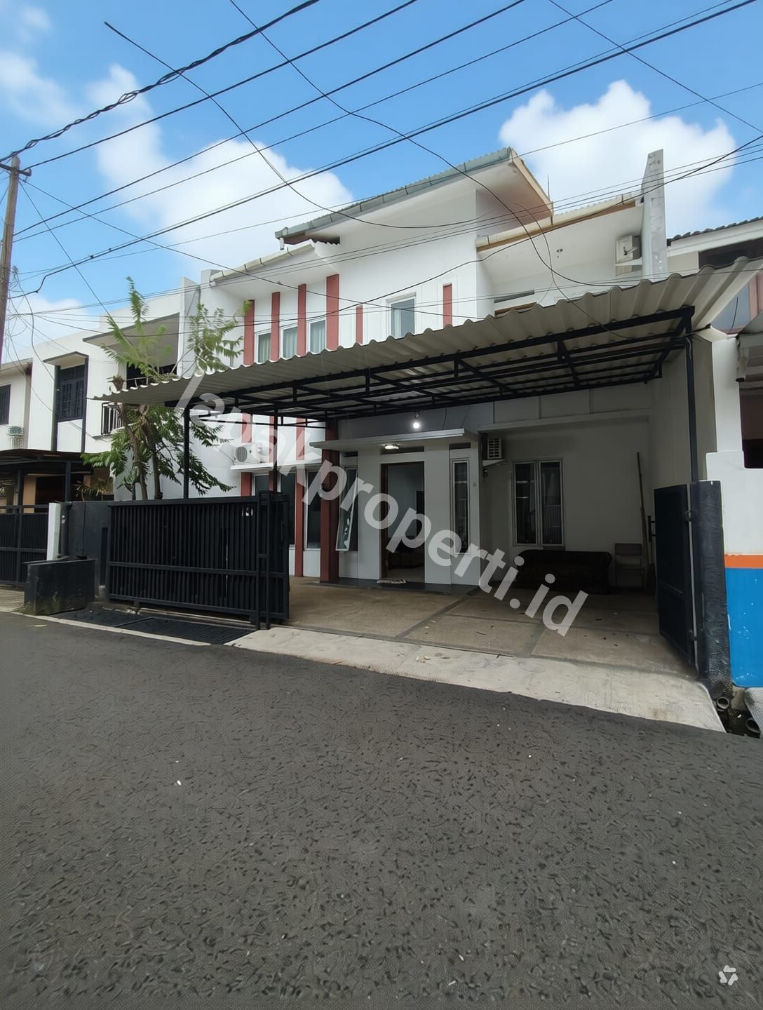 Foto Rumah Asri 2 Lantai Dalam Komplek Di Rawamangun Jakarta Timur. - 1