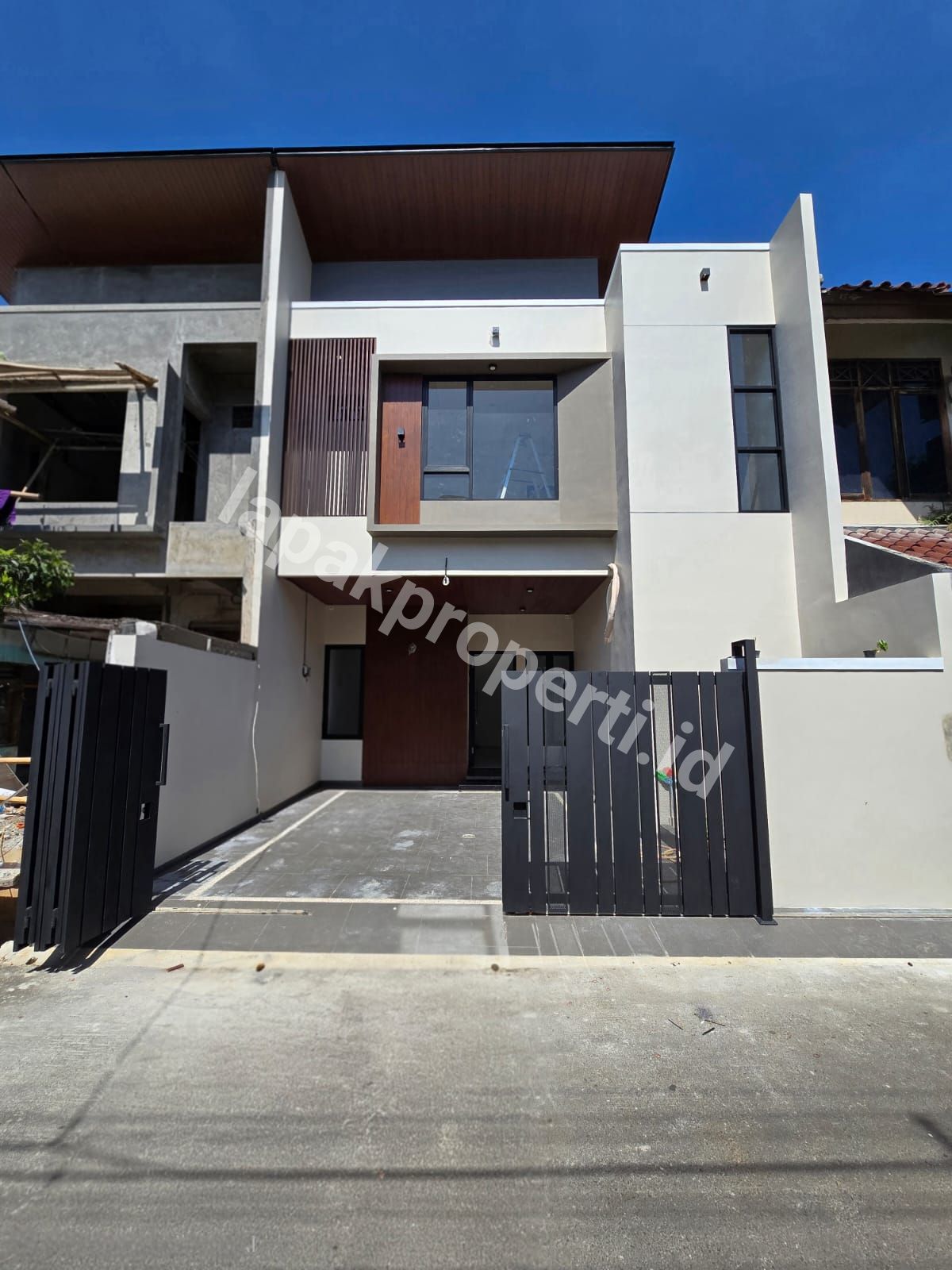 Foto Dijual Rumah Baru Dalam Komplek Di Rawamangun Pulo Asem Jakarta Timur - 1