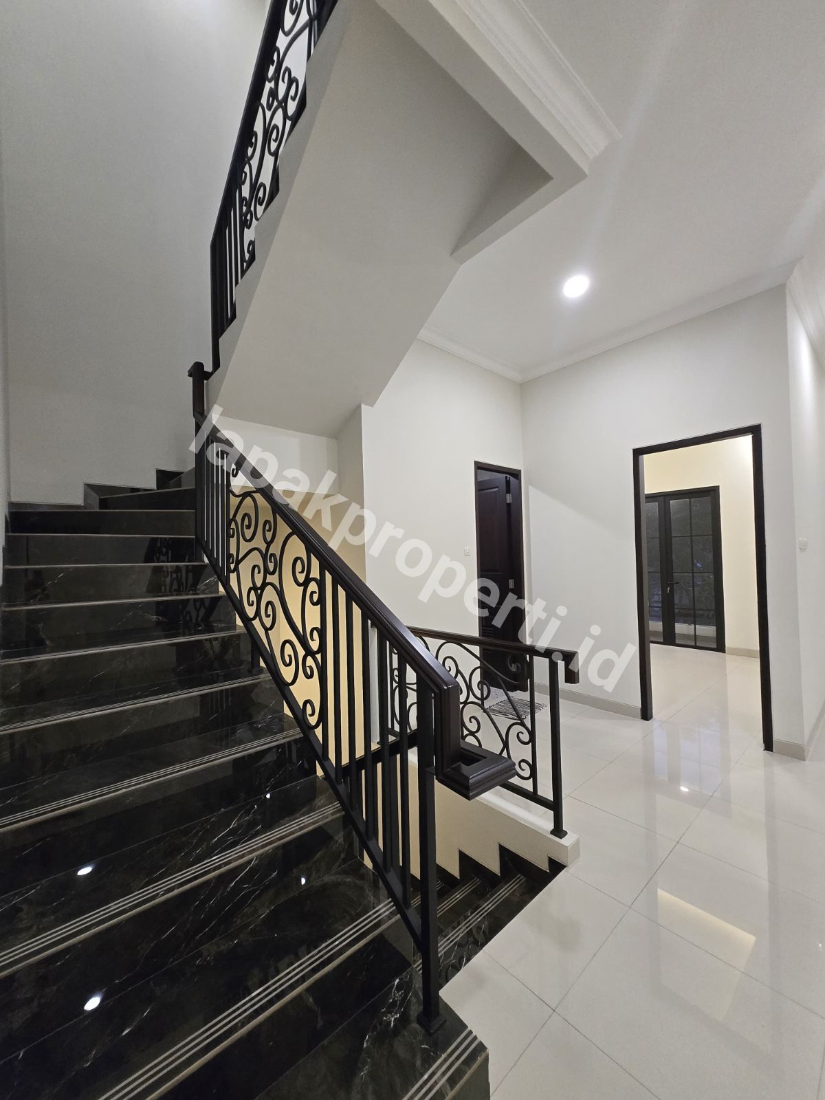 Foto Turun Harga Rumah Non Komplek Siap Huni Di Duren Sawit Jakarta Timur - 8