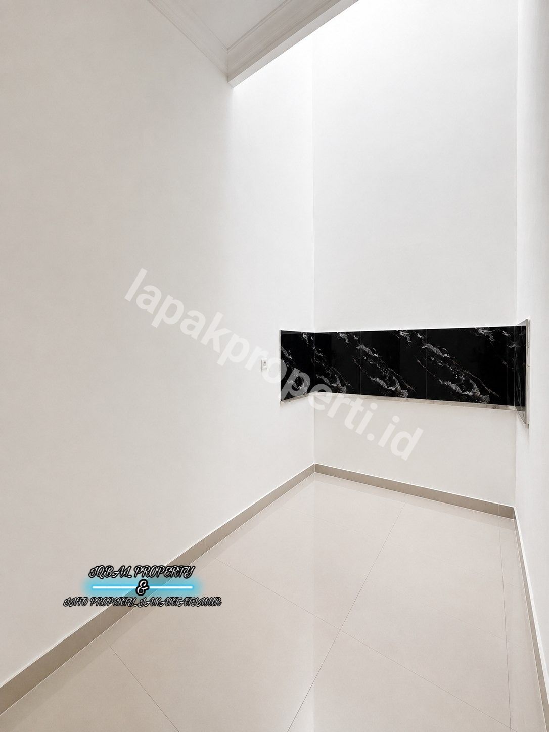 Foto Dijual Rumah Baru Design Classic Modern Siap Huni - 7