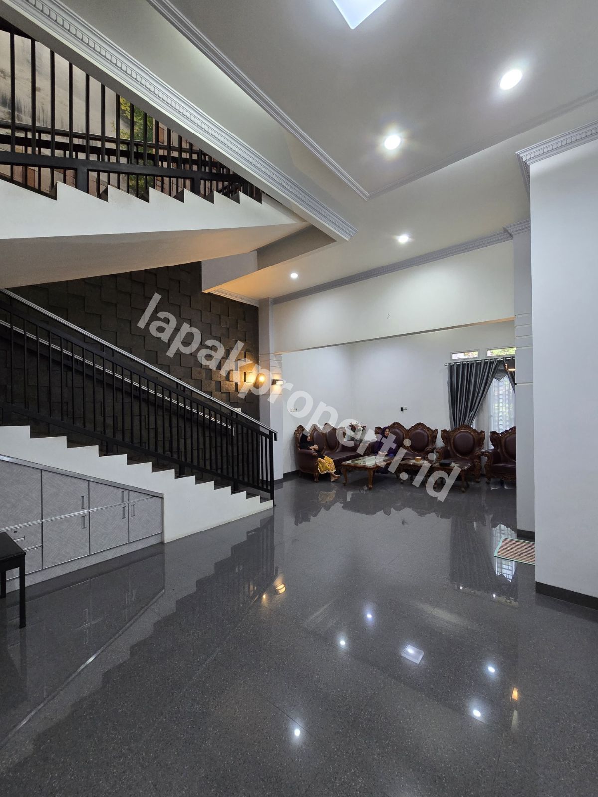 Foto TURUN HARGA Rumah Second Dalam Komplek Di Pondok Kelapa Jakarta Timur - 8