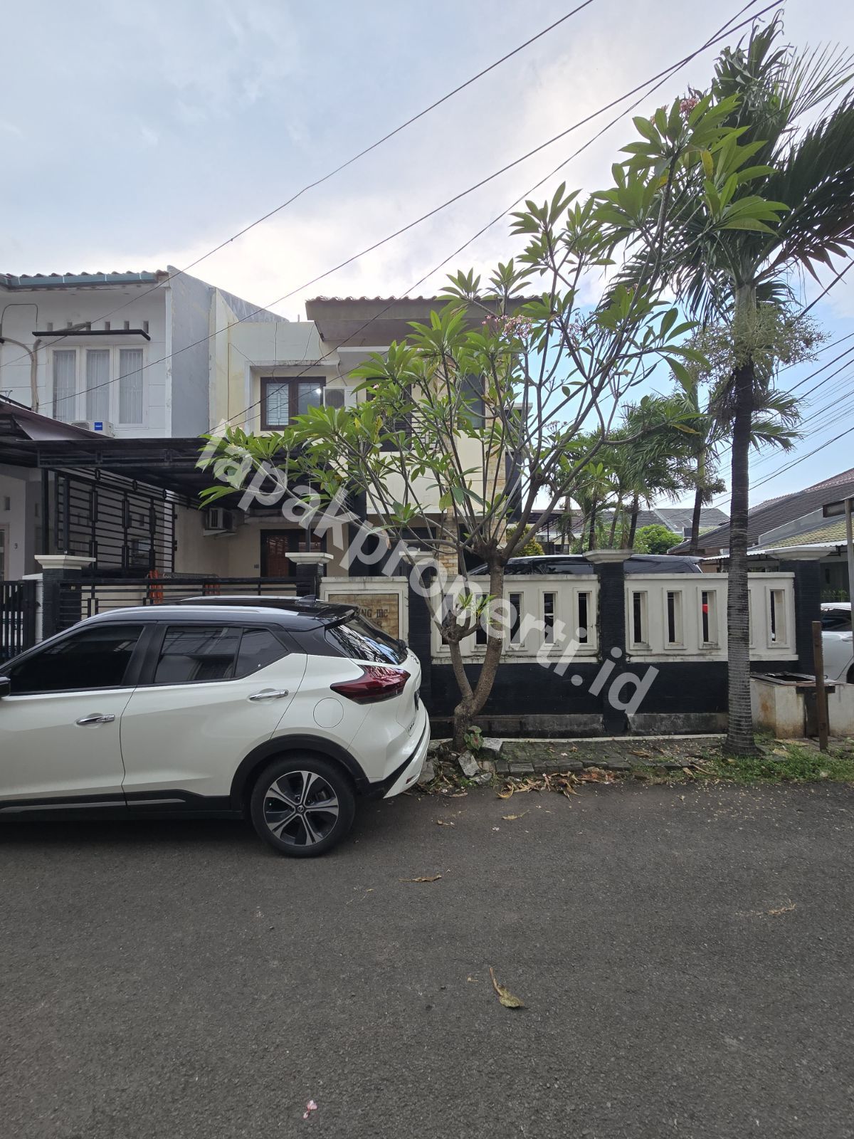 Foto Dijual Rumah Secondary Full Furnished Dalam komplek Di Billymoon Pondok Kelapa Jakarta Timur - 15