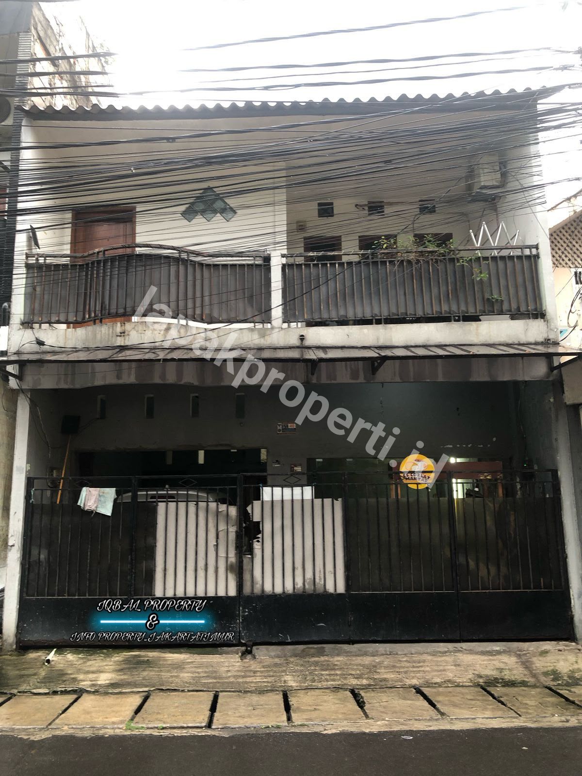 Foto Rumah Dekat RS Persahabatan Di Pisangan Timur Jakarta Timur - 1