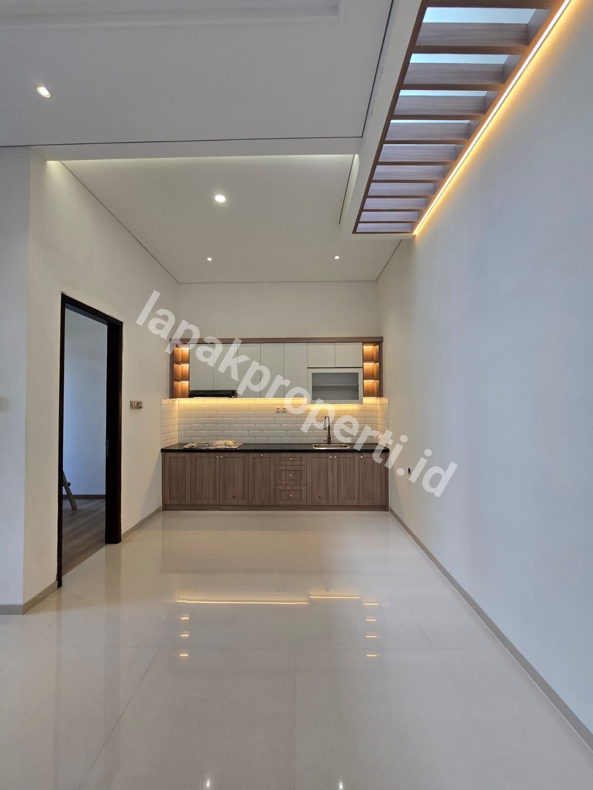 Foto Dijual Rumah Baru Dalam Komplek Di Rawamangun Pulo Asem Jakarta Timur - 11