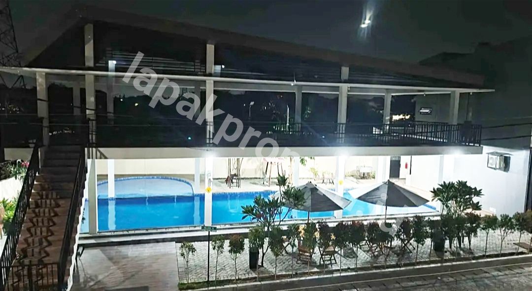 Foto Disewakan Rumah Pojok 2 lantai Alana Gunungsari Indah Surabaya Barat dekat Wiyung - 2
