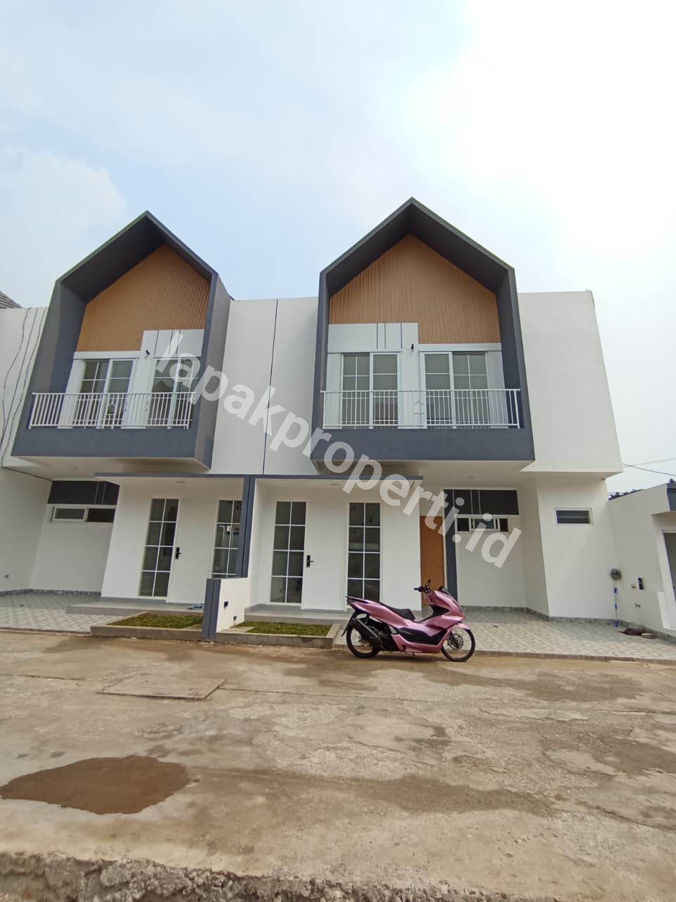 Foto Dijual Rumah Baru dalap Cluster bebas Banjir Di Jatikramat Kota Bekasi - 1