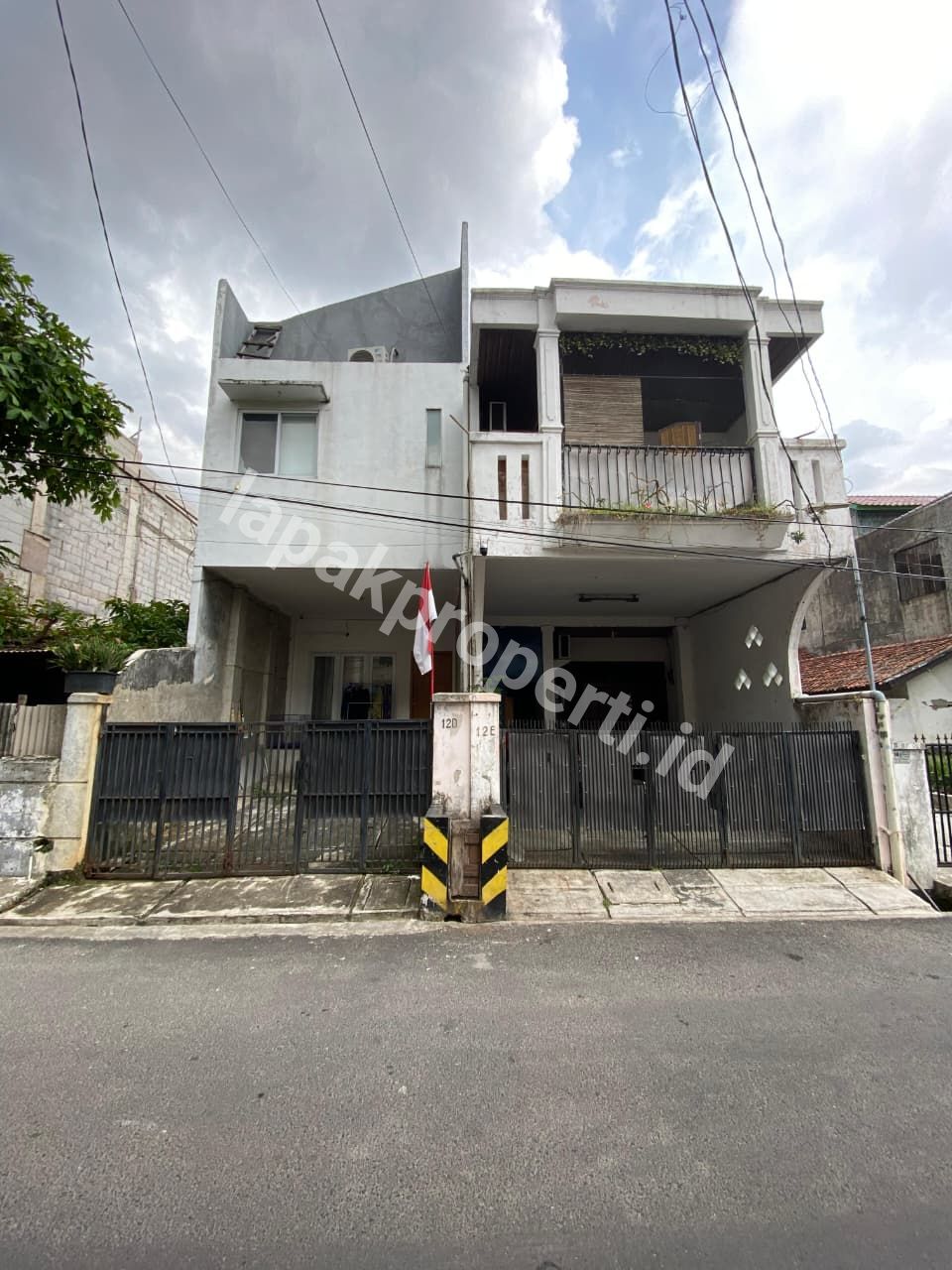 Foto Rumah Murah Siap Huni Lokasi Strategis di Bangka Kemang Jakarta Selatan - 3