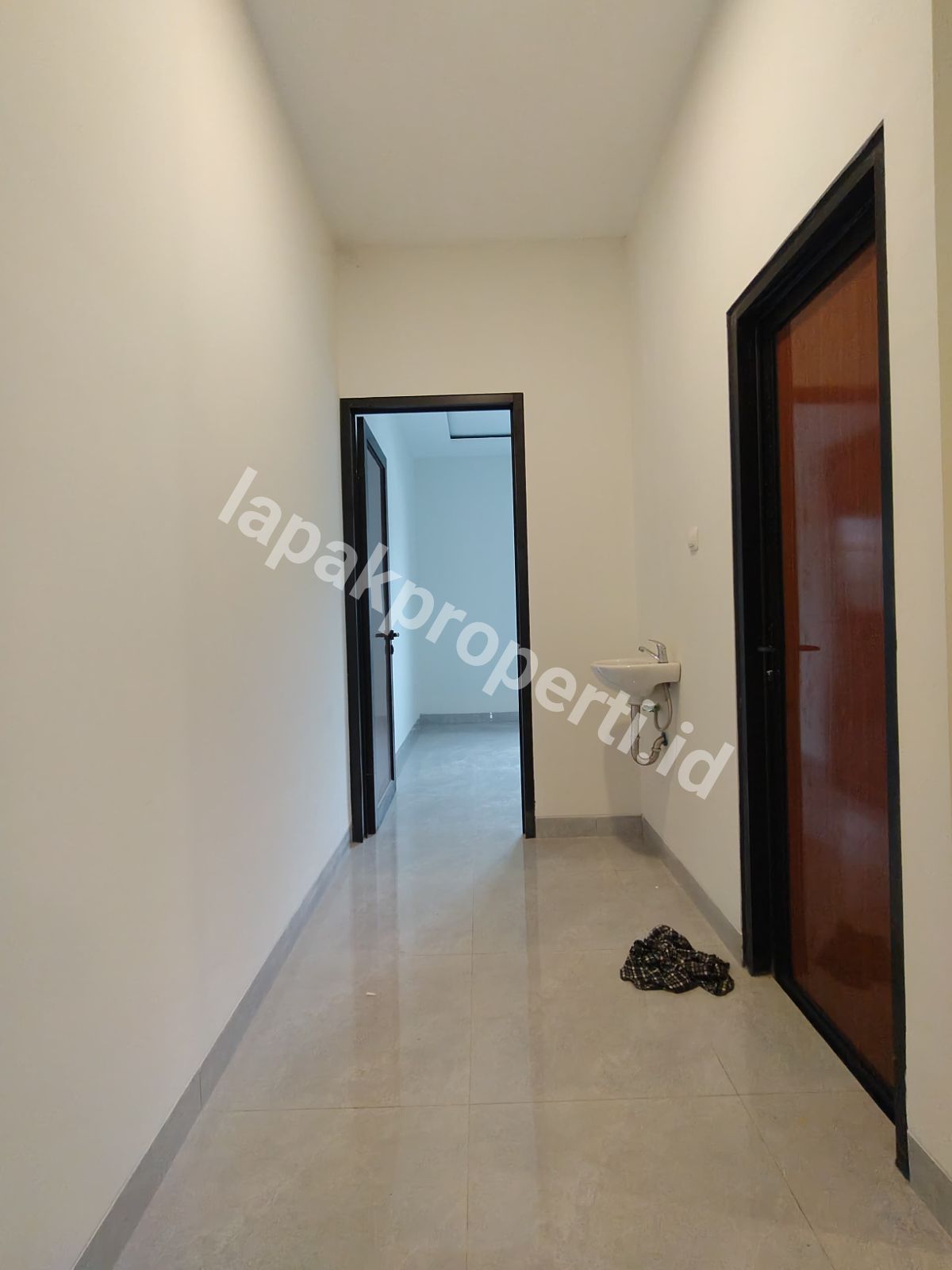Foto Dijual Rumah Baru Design Minimalis Modern Siap Huni - 11