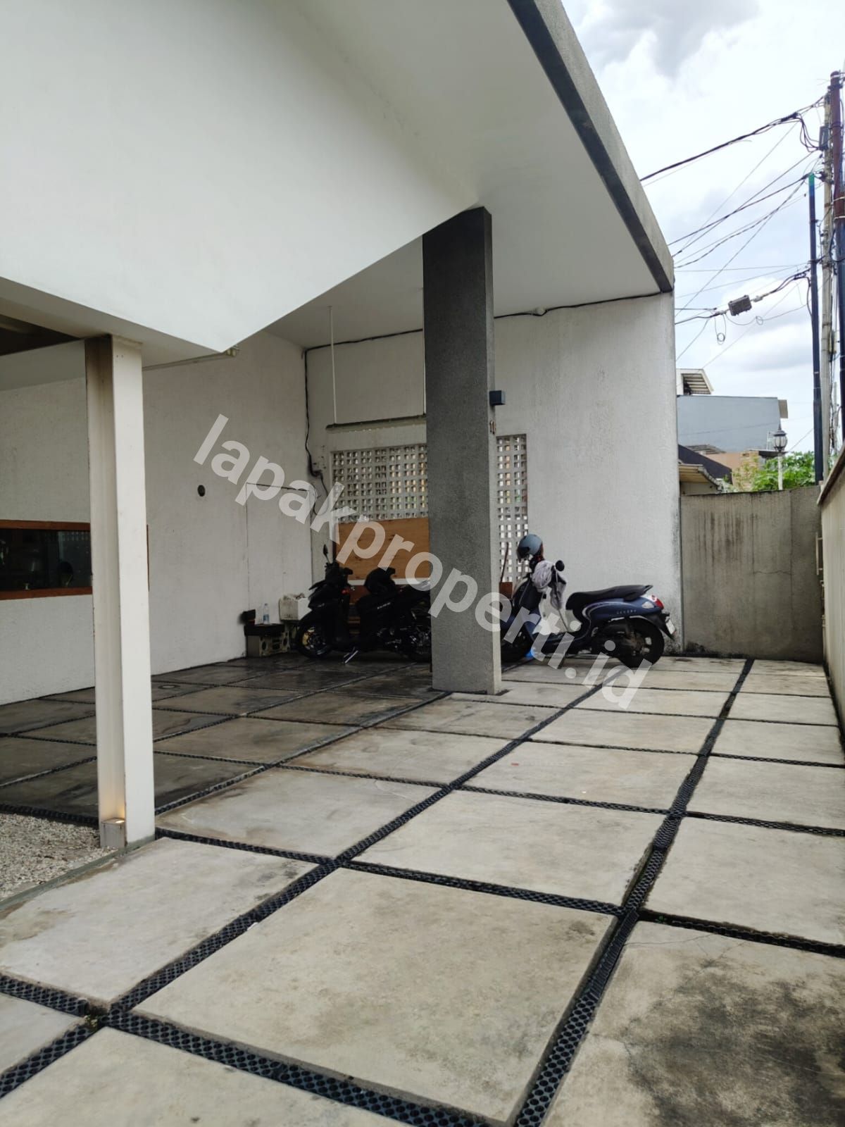 Foto Rumah Modern Siap Huni di Pulomas Jakarta Timur - 5