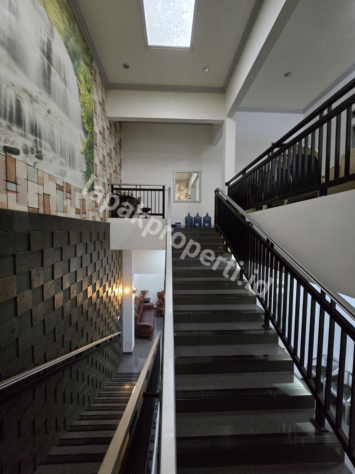 Foto TURUN HARGA Rumah Second Dalam Komplek Di Pondok Kelapa Jakarta Timur - 7