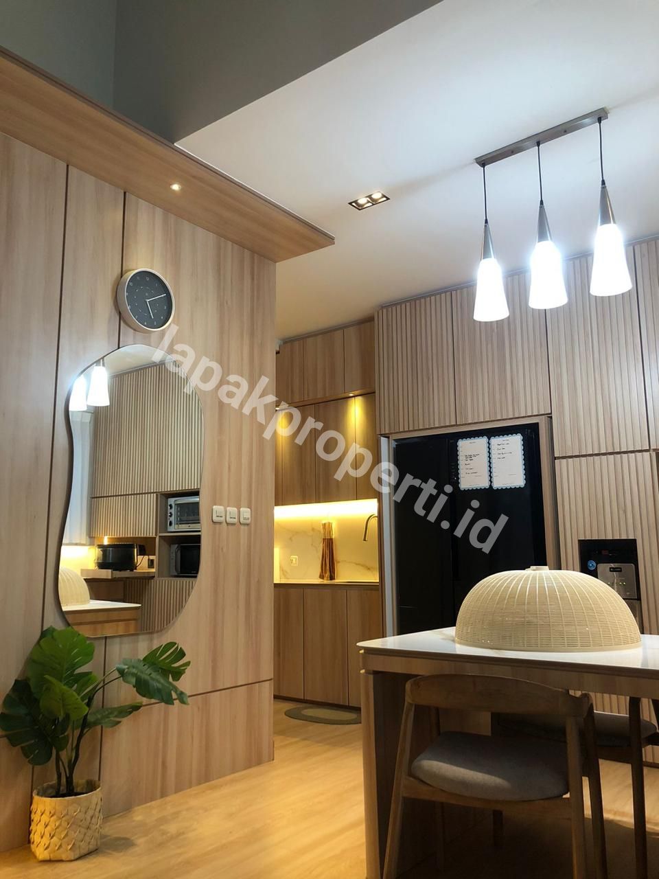 Foto Rumah Second Furnished, Hook Di Billymoon Pondok Kelapa Jakarta Timur - 7