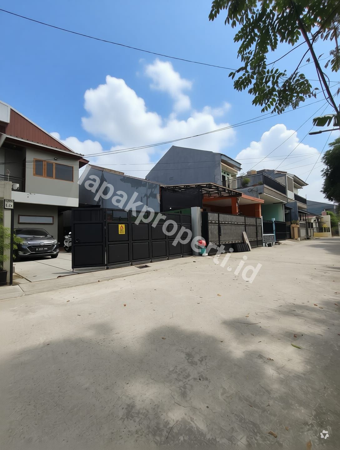 Foto Dijual Rumah Secondary Siap Huni Di Ciracas Jakarta Timur - 2