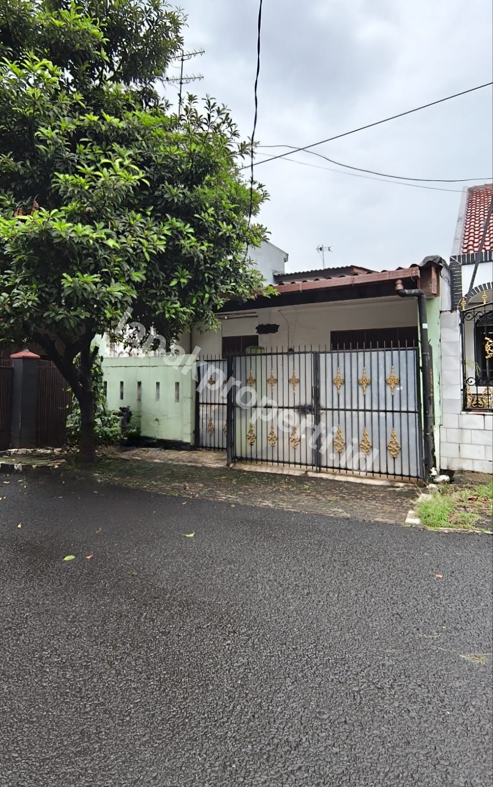 Foto Rumah murah dalam komplek Akses Jalan y - 2