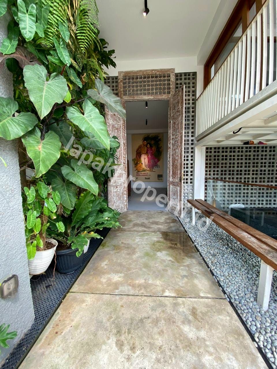 Foto Rumah Modern Siap Huni di Pulomas Jakarta Timur - 11