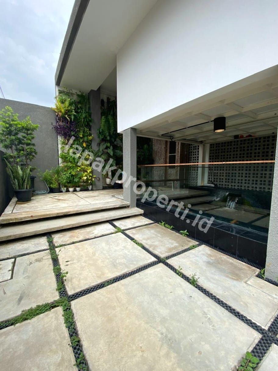 Foto Rumah Modern Siap Huni di Pulomas Jakarta Timur - 4