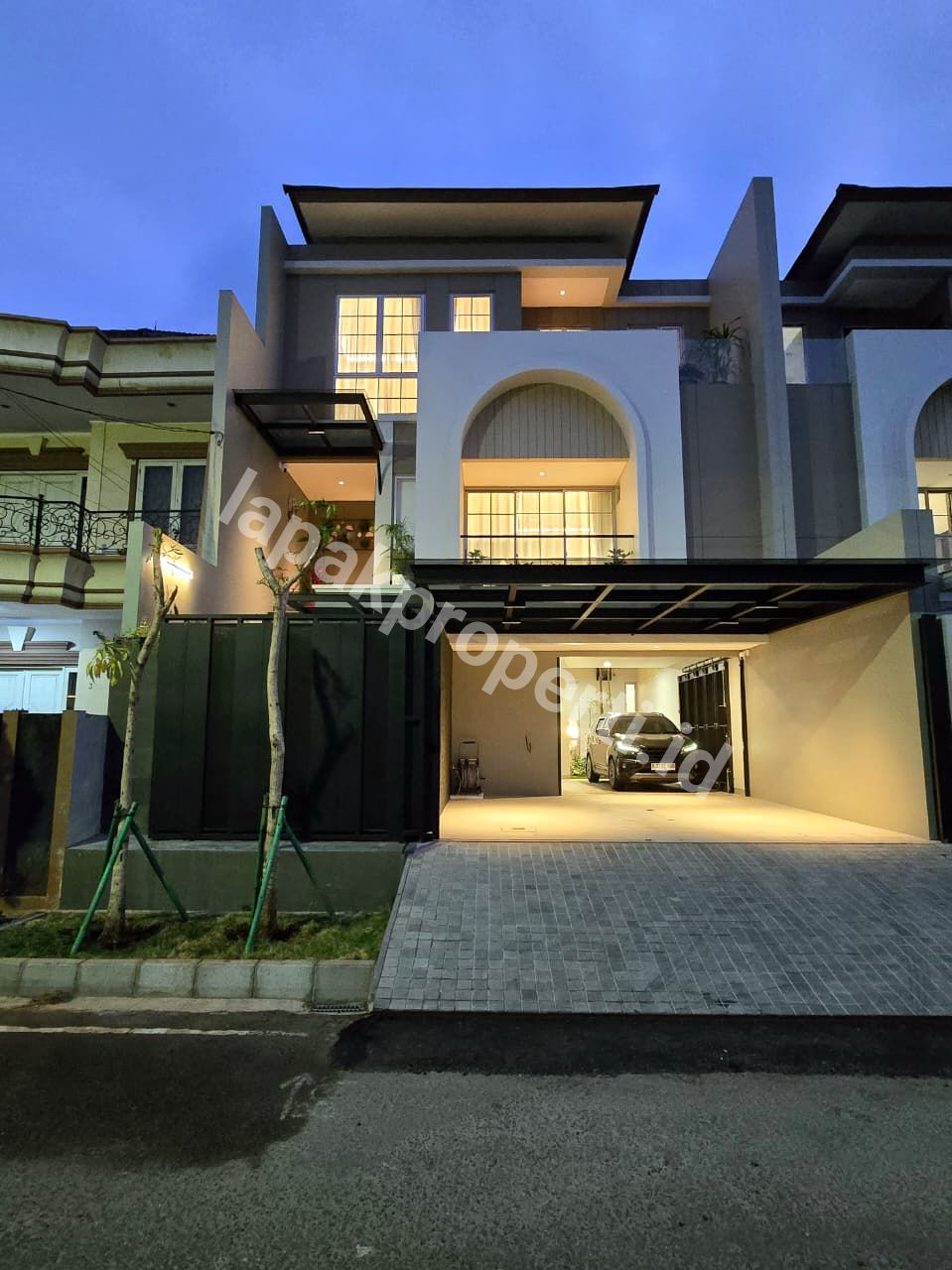Foto Rumah Mewah Full Furnished Dalam komplek Elite Di Pulomas Jakarta Timur - 1