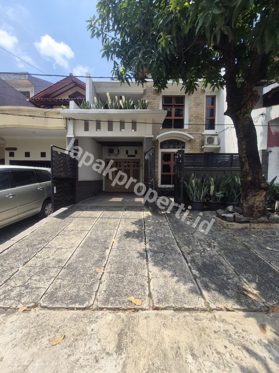 Foto Rumah Dalam Komplek Bebas Banjir Di Pondok Kelapa, Jakarta Timur - 1