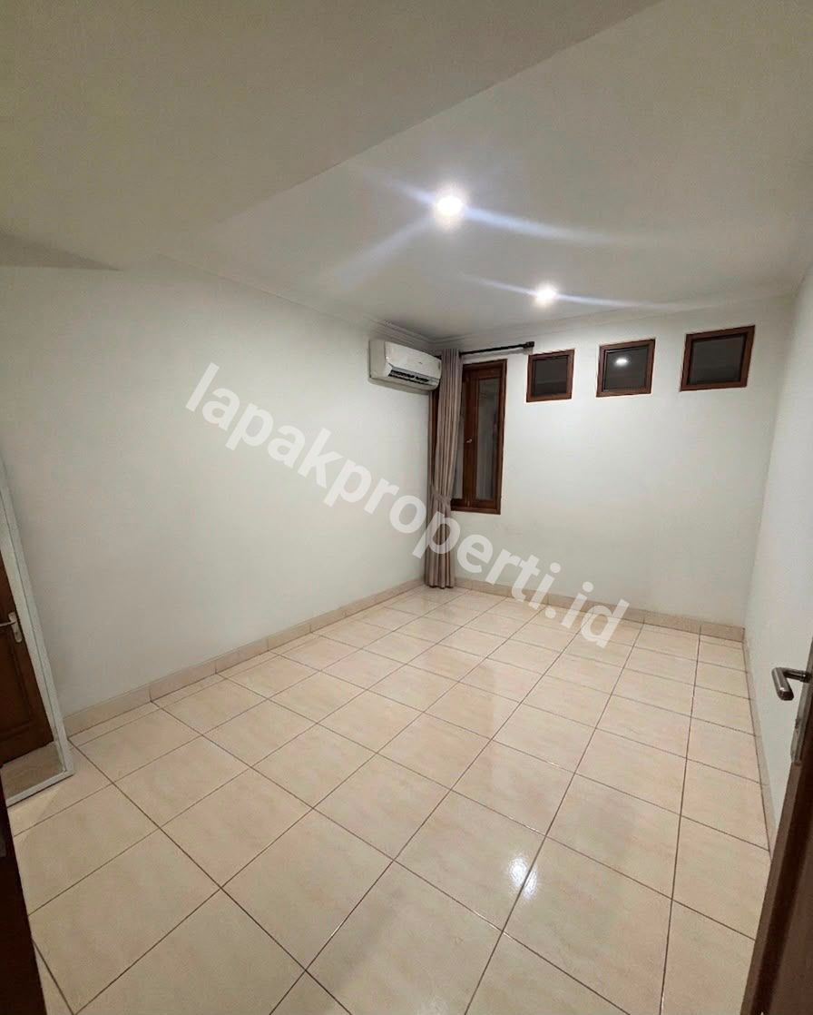 Foto Disewakan Rumah Siap Huni Di Cipinang Elok 2 - 9